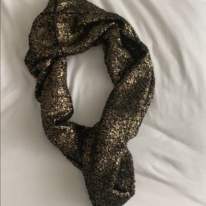 Infinity scarf